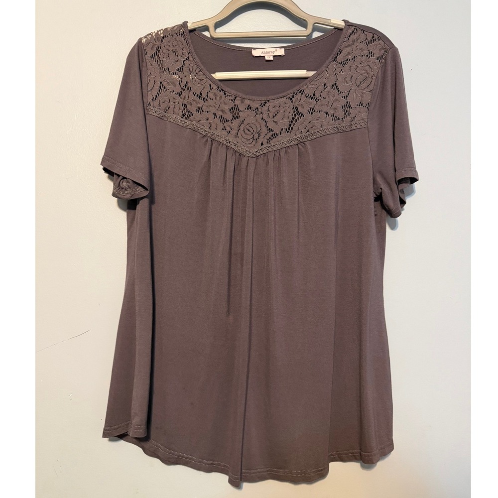 Ahlaray Women's 1X Mauve Purple Lace Yoke Short Sleeve Pleated Blouse Top 1978